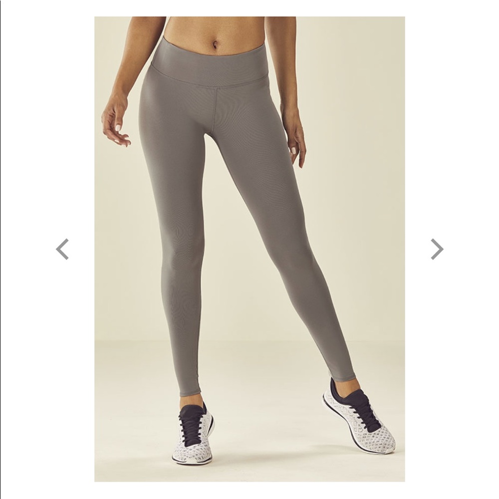 Fabletics sz 6 workout pants